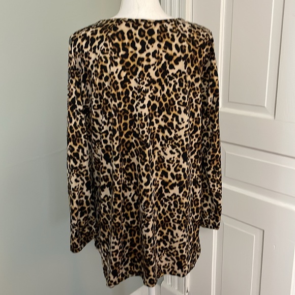 New York Laundry leopard print long sleeve Keyhole button sleeve large - Picture 3 of 4